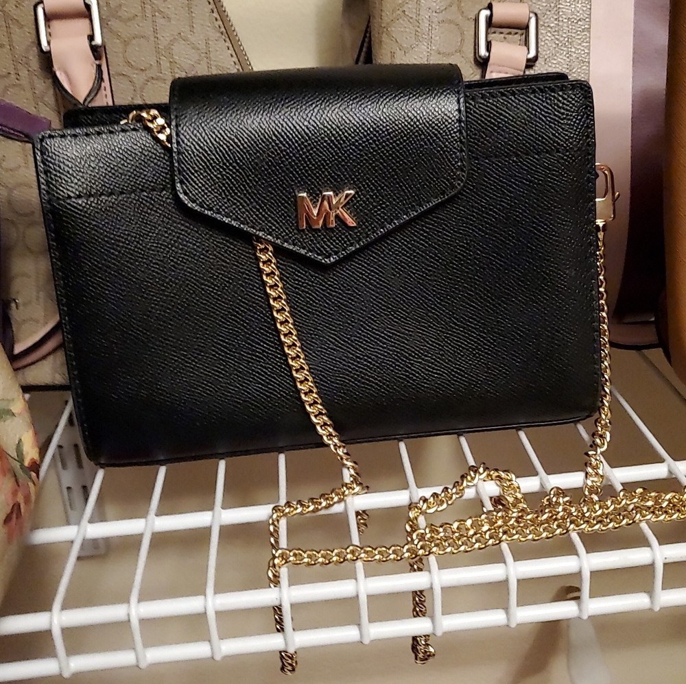 Mk purse with gold chain